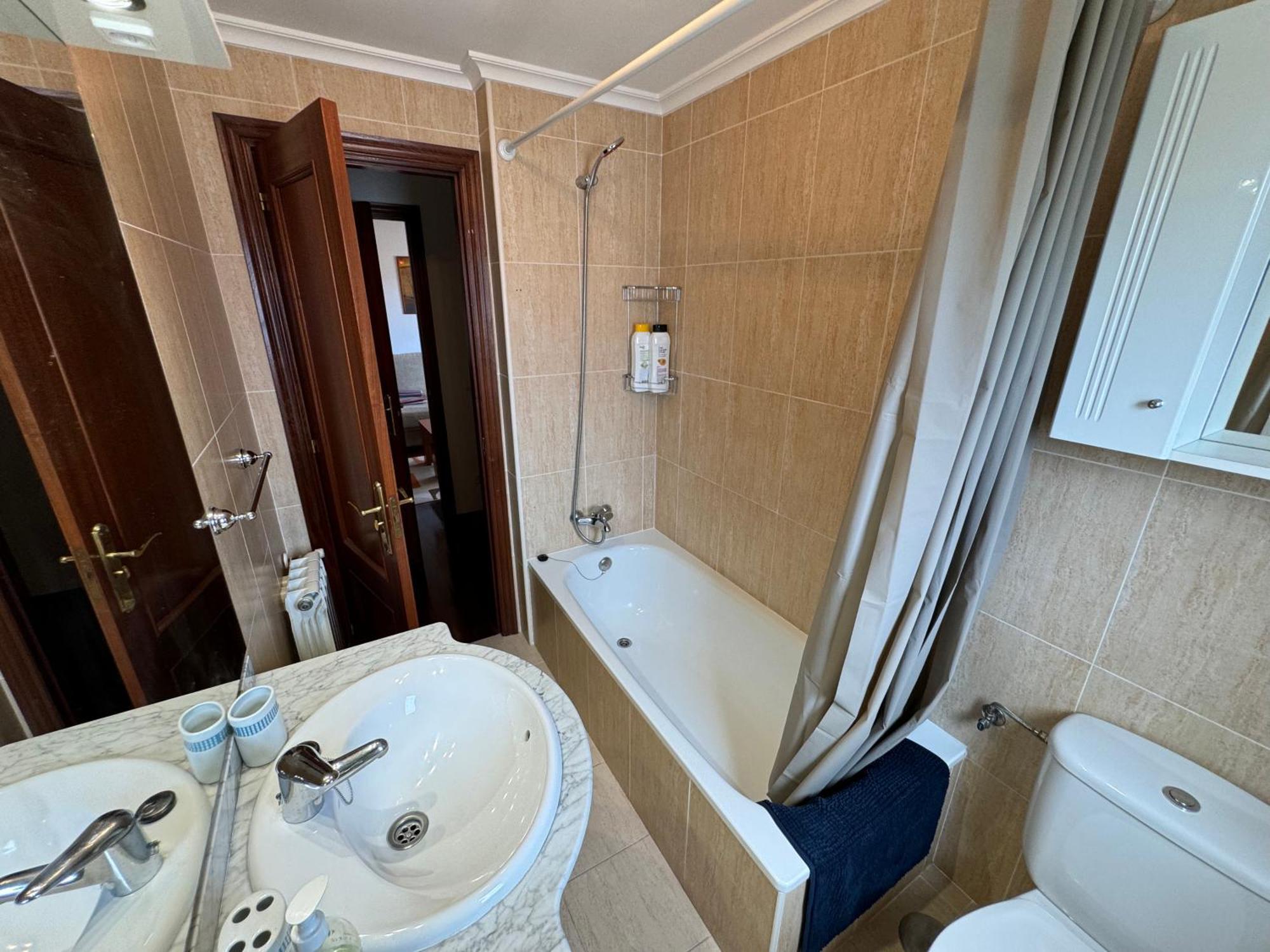 Garaje Y Piscina Comunitaria! Apartment ซวนเซส ภายนอก รูปภาพ